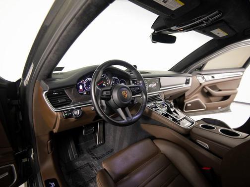 2023 Porsche Panamera Turbo S