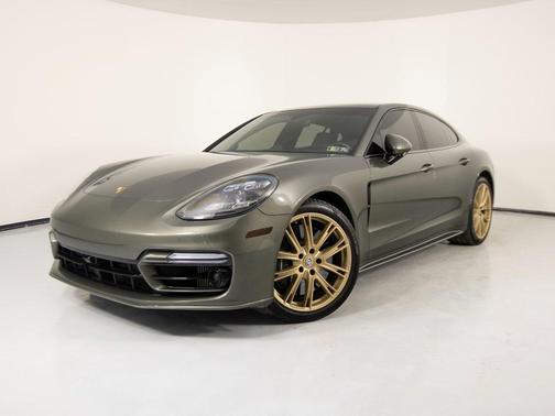 2023 Porsche Panamera Turbo S