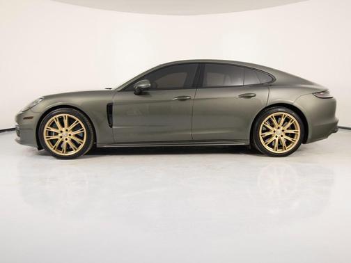 2023 Porsche Panamera Turbo S