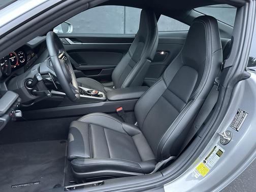 2024 Porsche 911 Carrera