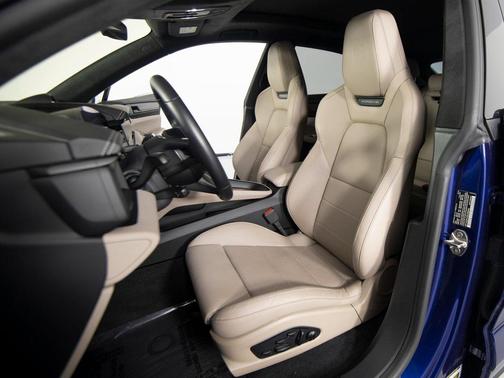 2024 Porsche Macan Turbo