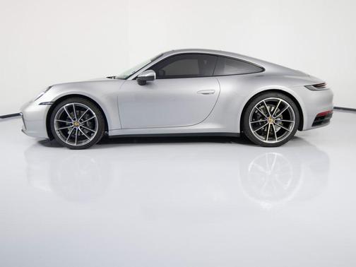 2021 Porsche 911 Carrera