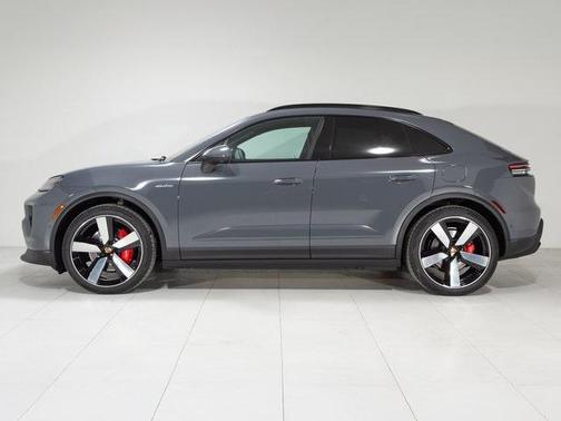 2025 Porsche Macan 4S