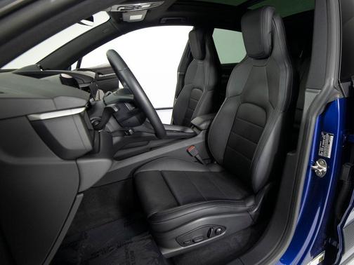 2025 Porsche Macan 4