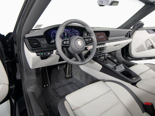 2026 Porsche 911 Carrera GTS