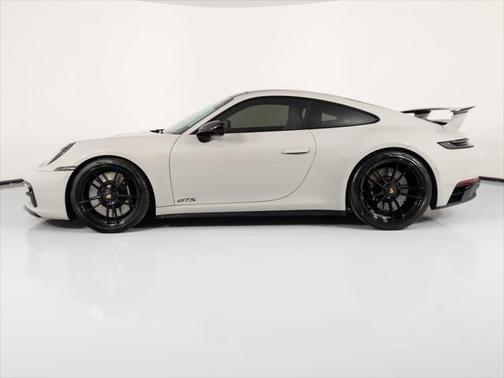 2023 Porsche 911 Carrera GTS