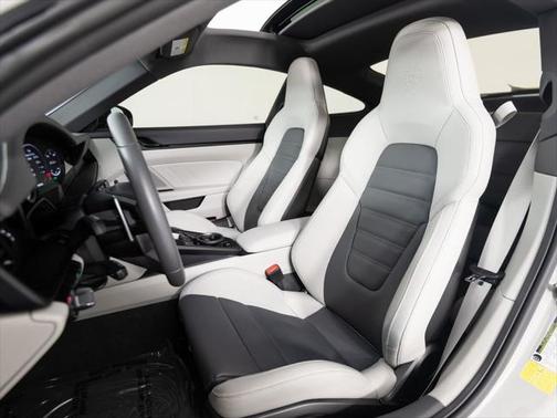 2023 Porsche 911 Carrera GTS