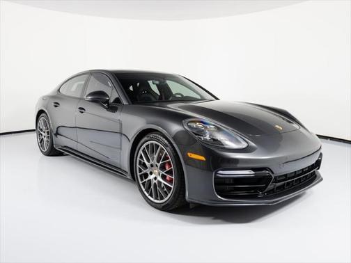 2020 Porsche Panamera GTS
