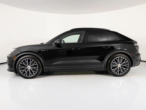 2025 Porsche Macan 4