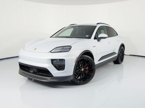 2026 Porsche Macan Electric 4S