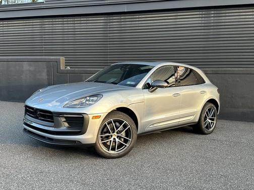 2025 Porsche Macan T
