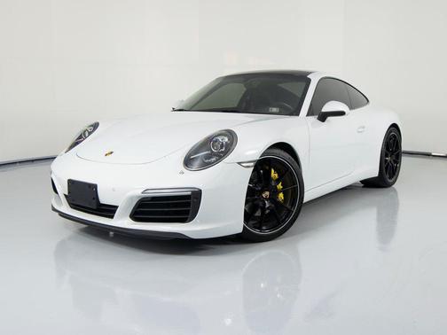 2017 Porsche 911 Carrera
