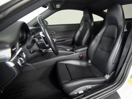 2017 Porsche 911 Carrera