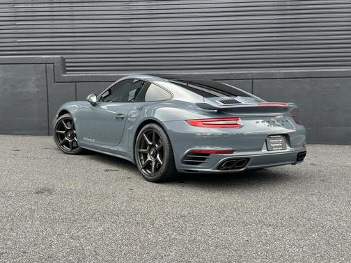 2018 Porsche 911 Turbo
