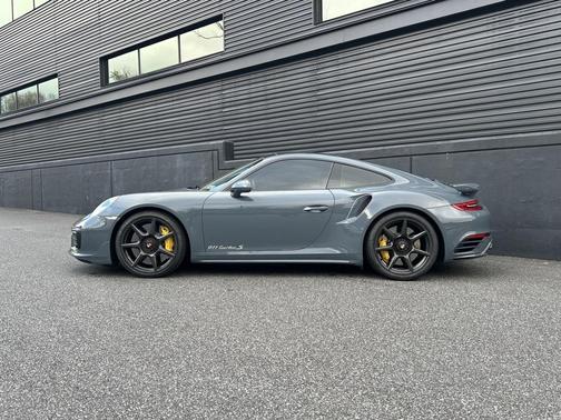 2018 Porsche 911 Turbo