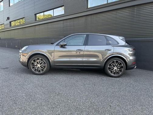 2025 Porsche Cayenne 