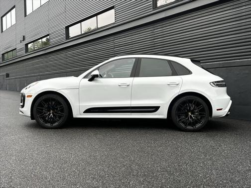 2025 Porsche Macan GTS