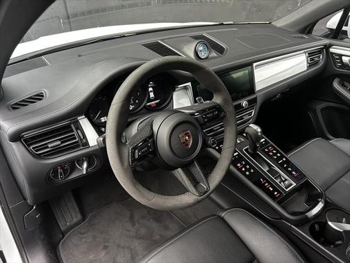 2025 Porsche Macan GTS