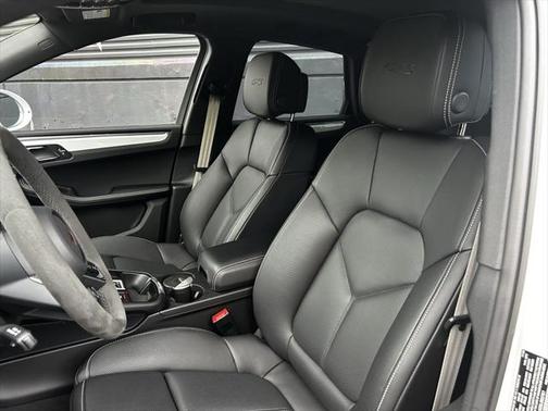 2025 Porsche Macan GTS