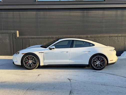 2025 Porsche Taycan 4S