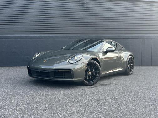2022 Porsche 911 Carrera