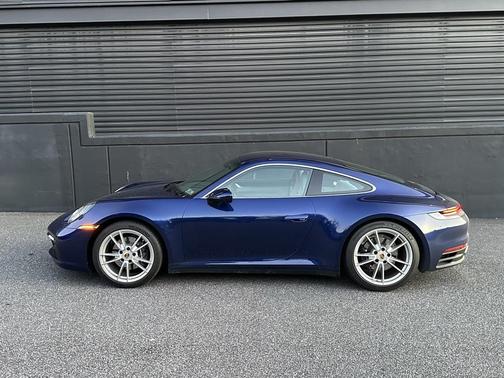 2021 Porsche 911 Carrera