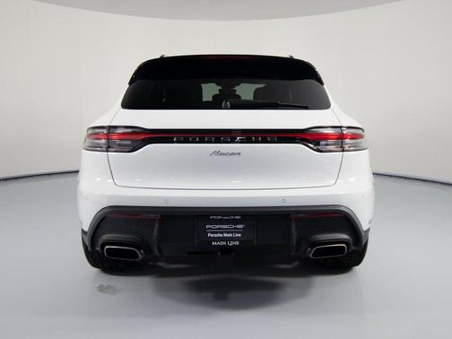 2026 Porsche Macan 