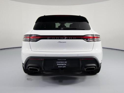2026 Porsche Macan 