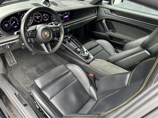 2023 Porsche 911 Carrera GTS