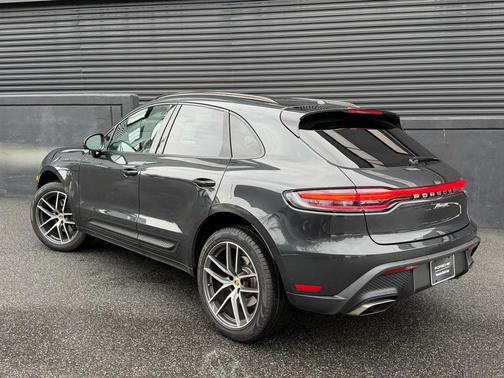 2025 Porsche Macan 