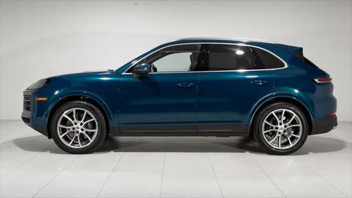 2024 Porsche Cayenne Base (Tiptronic)