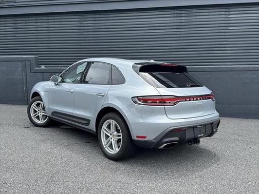 2024 Porsche Macan Base