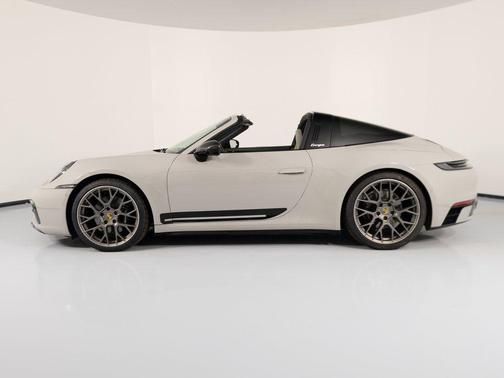 2022 Porsche 911 Targa 4S