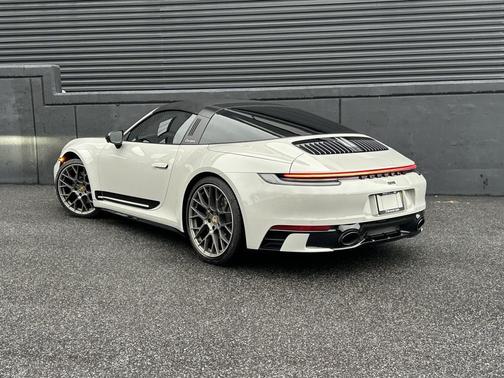 2022 Porsche 911 Targa 4S