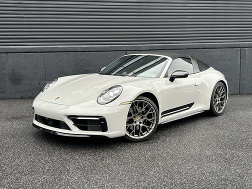 2022 Porsche 911 Targa 4S
