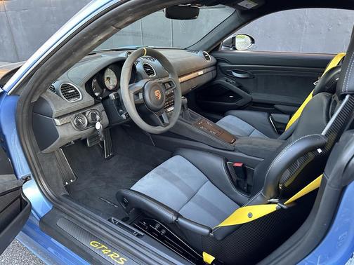 2023 Porsche 718 Cayman GT4 RS