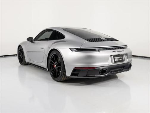 2023 Porsche 911 Carrera GTS