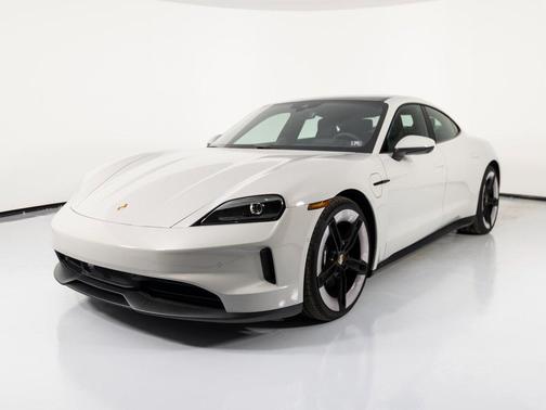 2025 Porsche Taycan 4