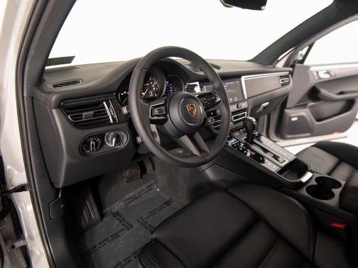 2026 Porsche Macan GTS