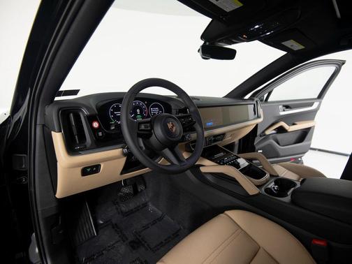 2026 Porsche Cayenne E-Hybrid