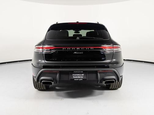 2025 Porsche Macan