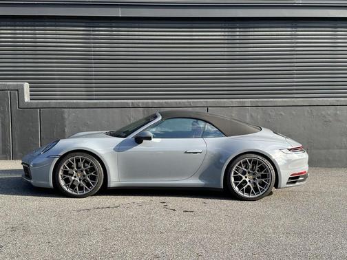2023 Porsche 911 Carrera 4 GTS