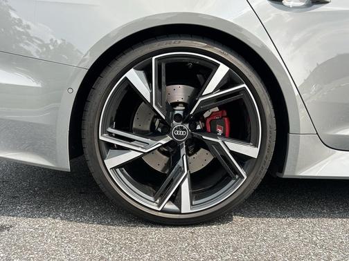 2022 Audi RS 6 Avant 4.0T