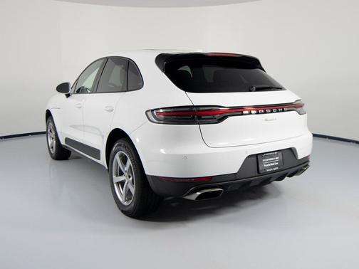 2020 Porsche Macan 
