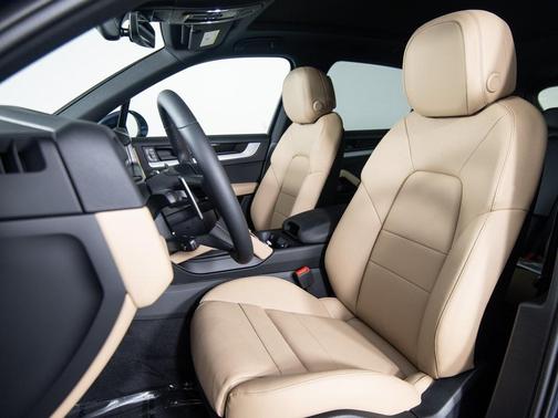 2025 Porsche Cayenne