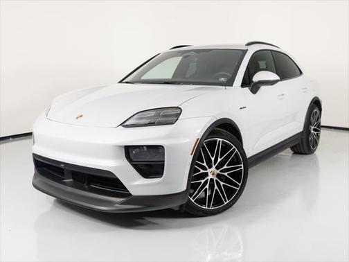 2024 Porsche Macan Base