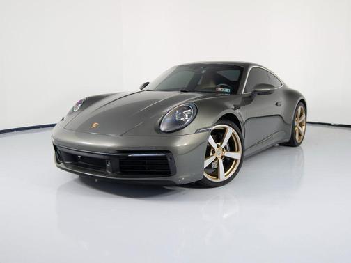 2022 Porsche 911 Carrera 4