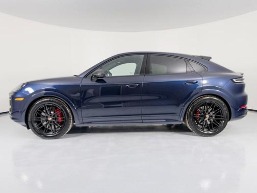 2026 Porsche Cayenne GTS