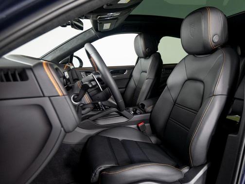 2026 Porsche Cayenne GTS