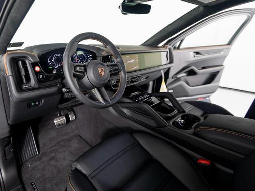 2026 Porsche Cayenne GTS